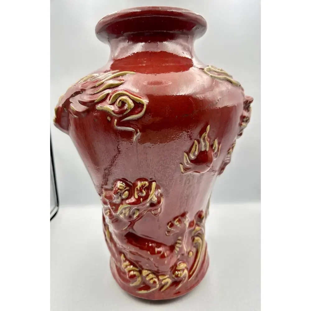 Chinese Vintage Sang de Boeuf Oxblood Glaze Ceramic Vase with Twin Dragons